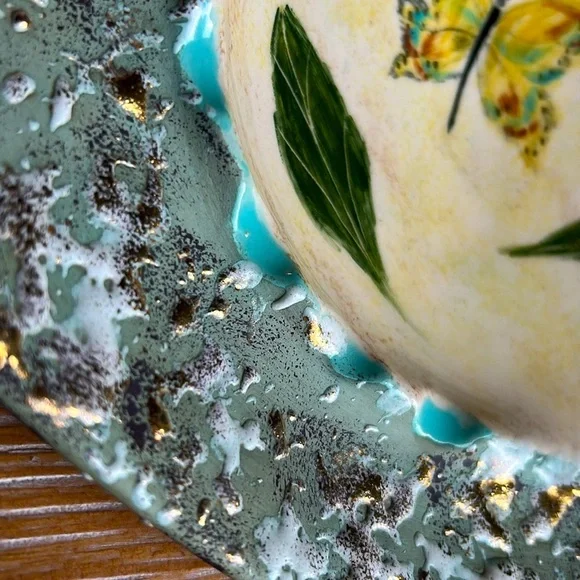 Unique Holland Mold Vintage Butterfly Ashtray - Picture 3 of 10